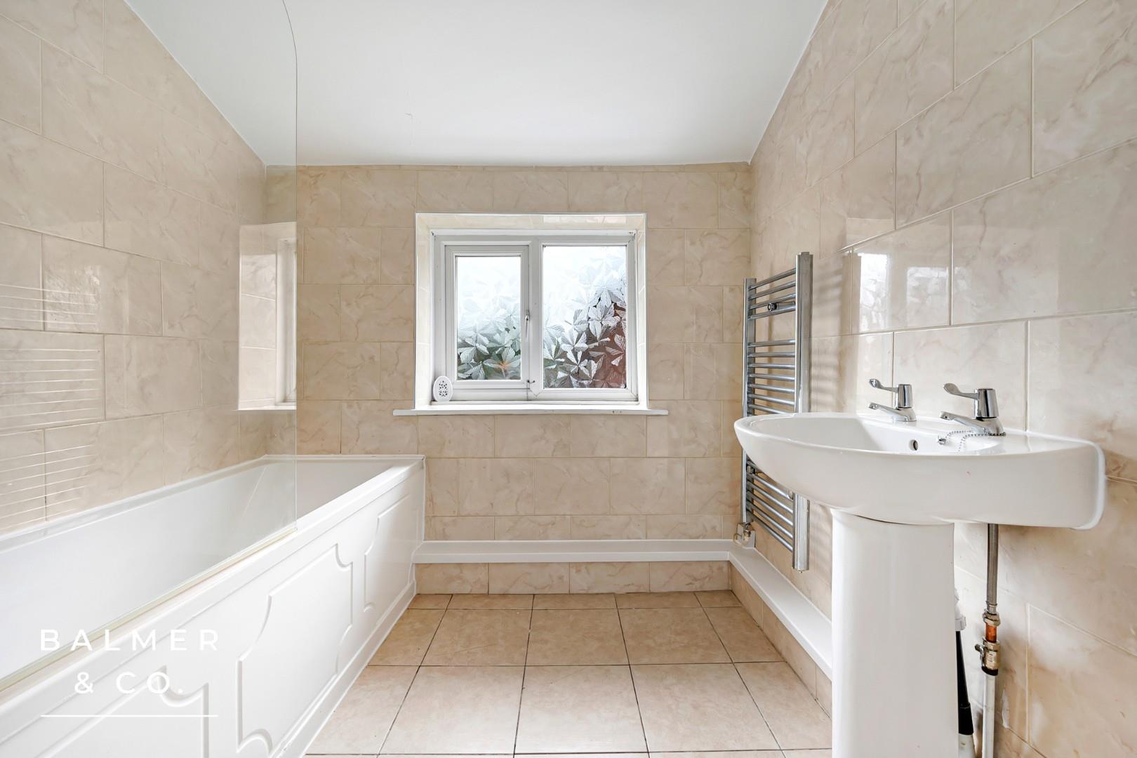 Property To Let on Wigan Road, Leigh, WN7 Balmer & Co